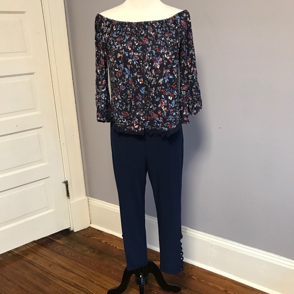 Capri length leggings with ankle detail - Picture 7 of 9